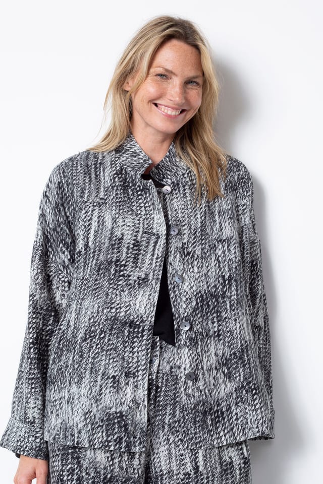 Jacket 509 wash - Scribble' Print on Pure Linen - 990BLACK - 10250110084