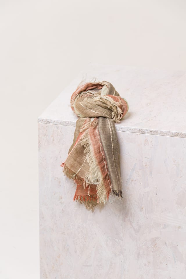 Scarf 608 - Linen blend with bouclé yarns - 10260110908