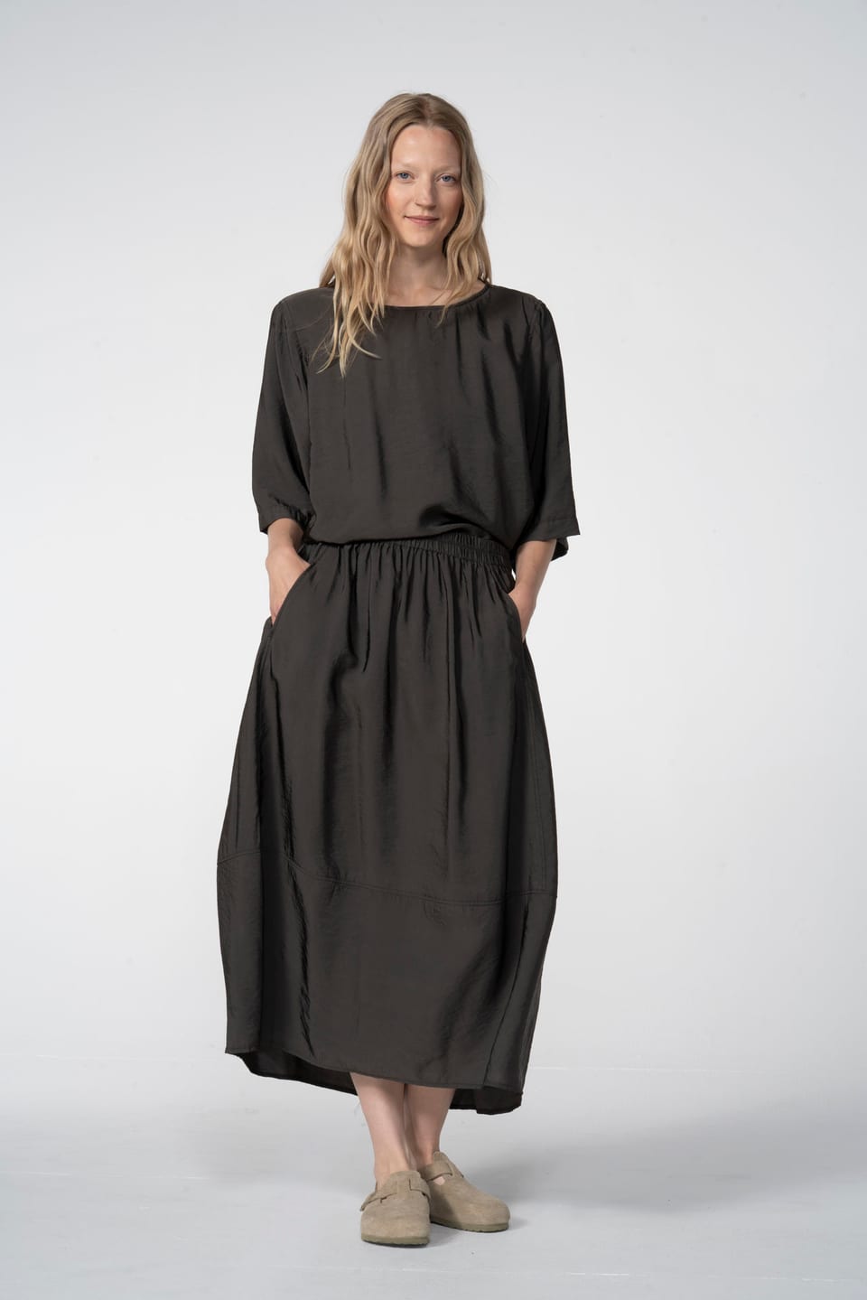 Skirt 602 wash - Viscose twill with a subtle shine - 790BELUGA - 60260110527