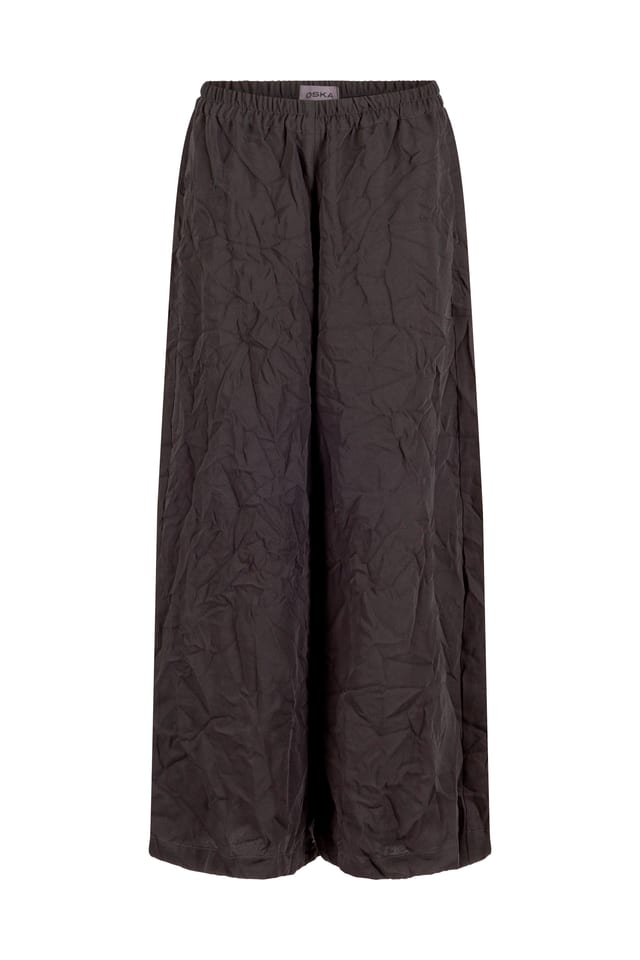 Trousers 424 Plissee - Technical fabric in a crinkled look - 990BLACK - 10240710092