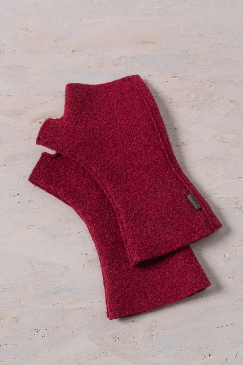 Glove 402 - Premium OSKA boiled wool - 340GARNET - 10240714028