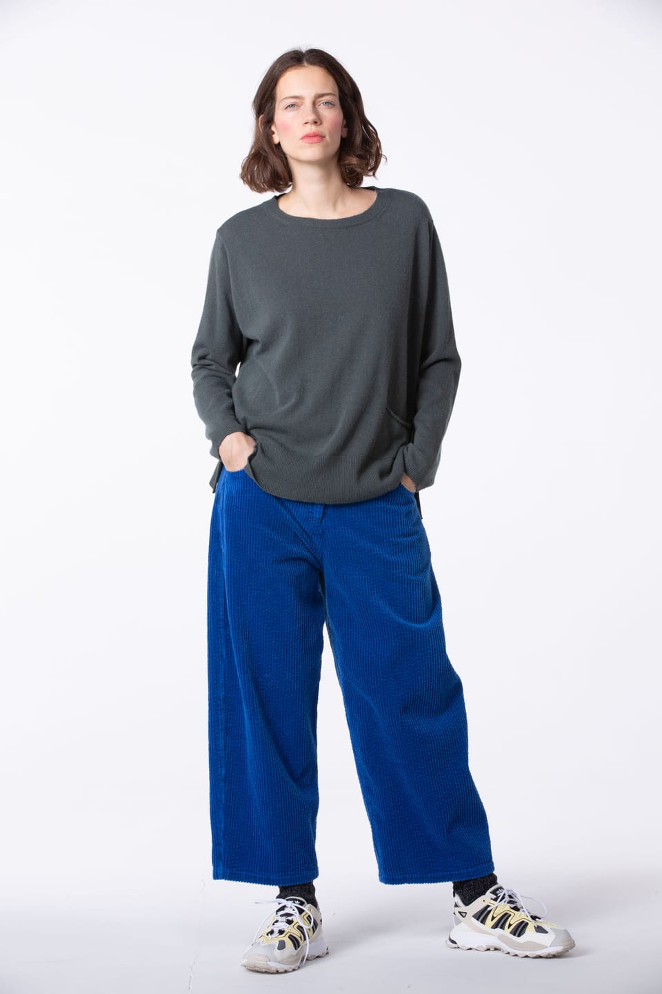 Trousers 402 - Wide-waled cotton corduroy - 452SWEDEN - 60240710005
