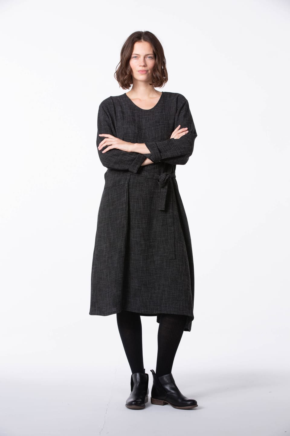 Šaty 410 - Dvoubarevný krep - 990BLACK - 60240910044