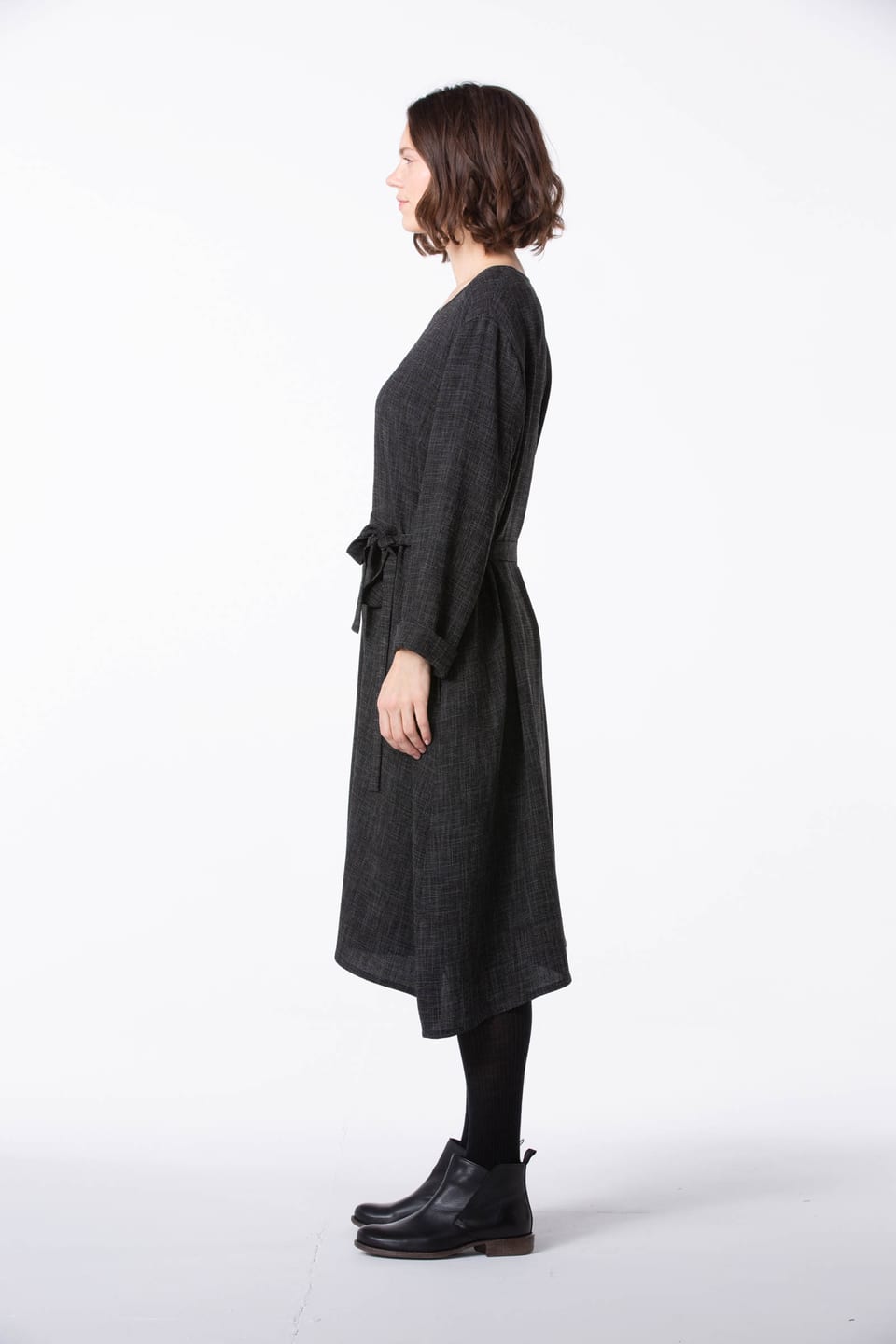 Šaty 410 - Dvoubarevný krep - 990BLACK - 60240910044