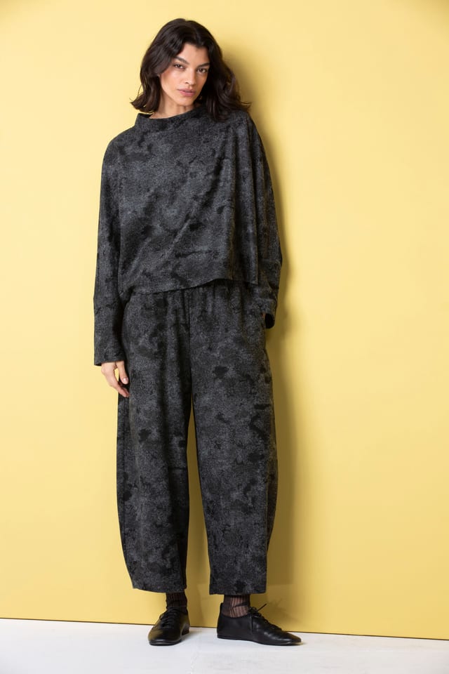 Trousers 544 - Jacquard Jersey in virgin wool blend - 990BLACK - 10250710140