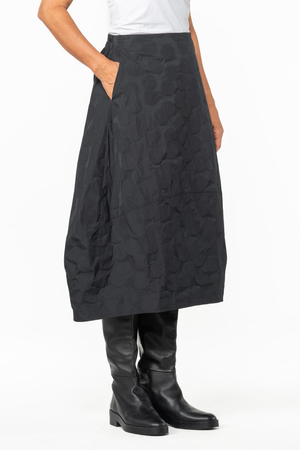 Skirt 504 - Recycled taffeta dot jacquard - 990BLACK - 10250710141